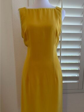 CDC Yellow Crepe Sheath Dress with Contrast Trim